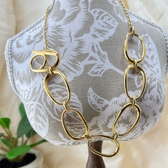 Modern Chunky Gold Chain Necklace – 16.9” Stainless Steel - Picture 15 of 17